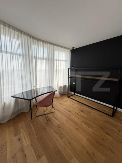 Apartament cu 3 camere semidecomandat în Central