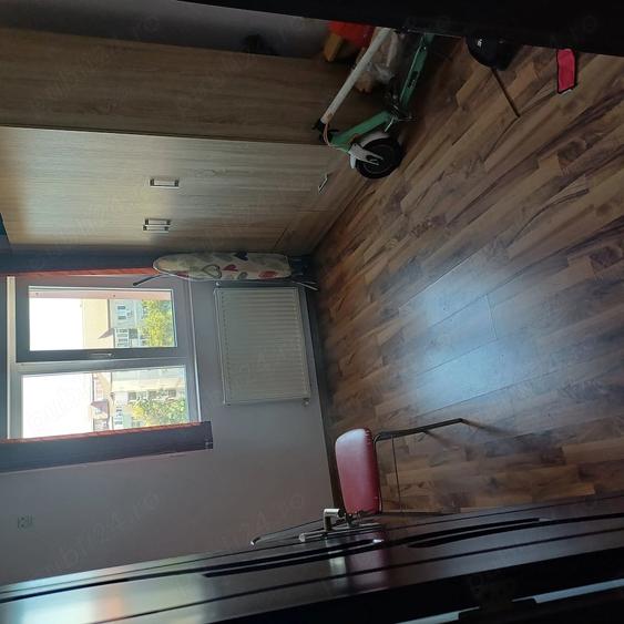 Apartament cu 3 camere decomandat în Lidia