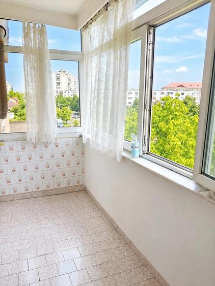 Apartament cu 3 camere decomandat în Exercițiu