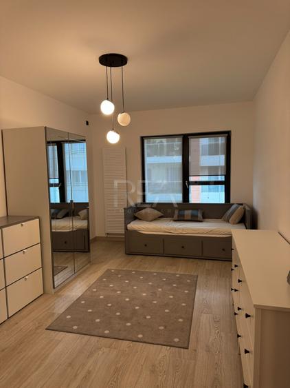 Apartament cu 3 camere decomandat, mobilat în Vitan