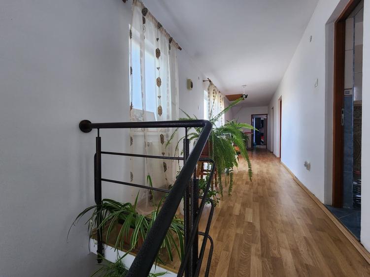 Casă individuală cu 4 camere cu Teren 440 Mp în Serele Vișoianu