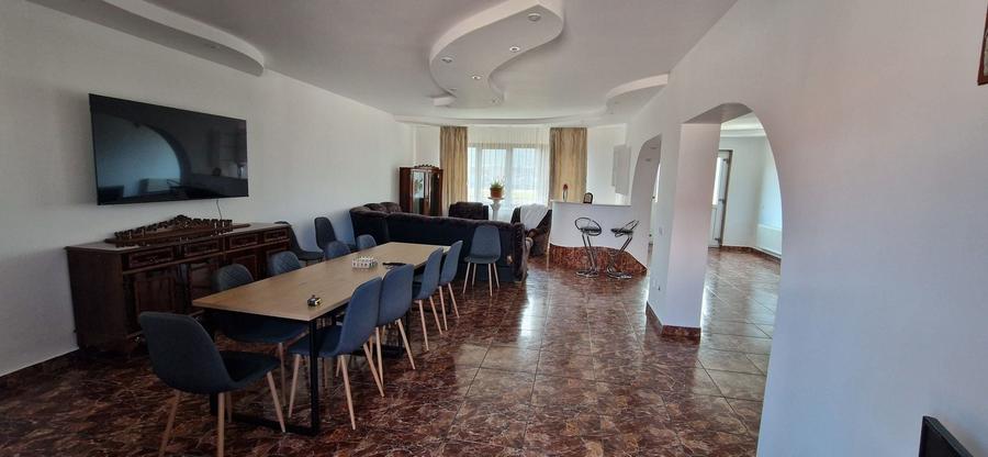 Casă cu 4 camere cu Teren 1000 Mp în Valea Mare