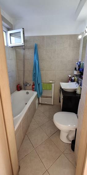 Apartament cu 2 camere semidecomandat, mobilat în P-ța Muncii