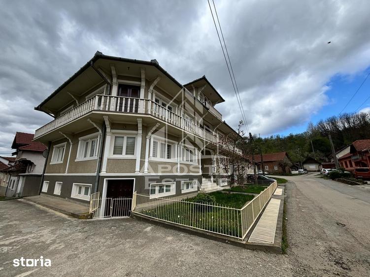 Casă cu Teren 470 Mp în Lupac
