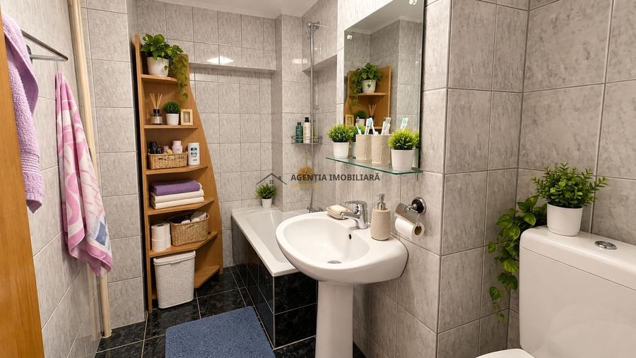 Apartament cu 4 camere decomandat în P-ța Victoriei