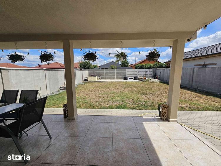 Casă cu 4 camere cu Teren 490 Mp în Sântandrei
