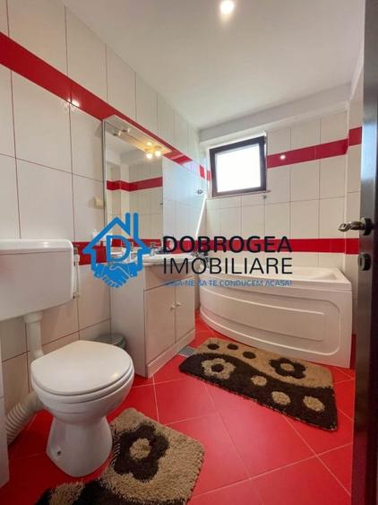 Casă individuală cu 8 camere cu Canalizare în Vest