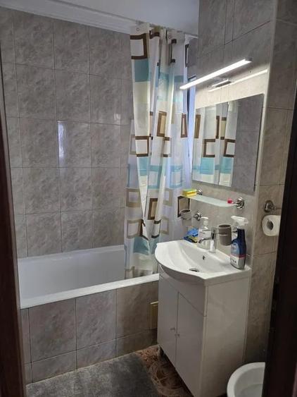 Apartament cu 2 camere decomandat, mobilat în Eroii Revoluției
