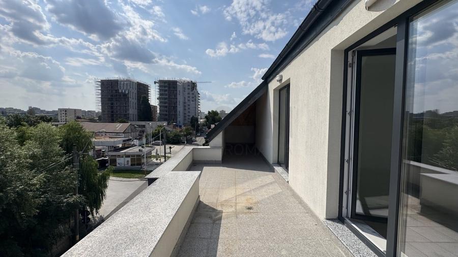 Apartament cu 3 camere decomandat în Bucur Obor