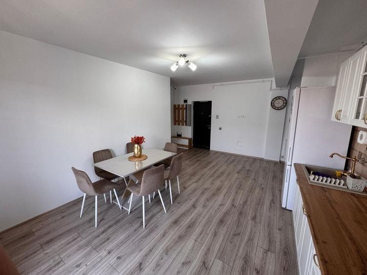 Apartament cu 2 camere decomandat în Florești