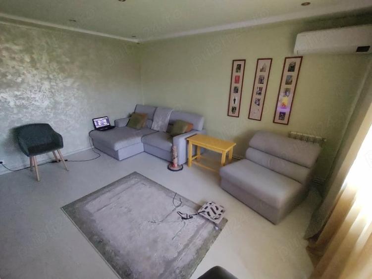 Apartament cu 3 camere decomandat, mobilat în Prundu