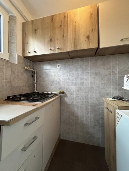 Apartament cu 2 camere nedecomandat, mobilat în P-ța Doina