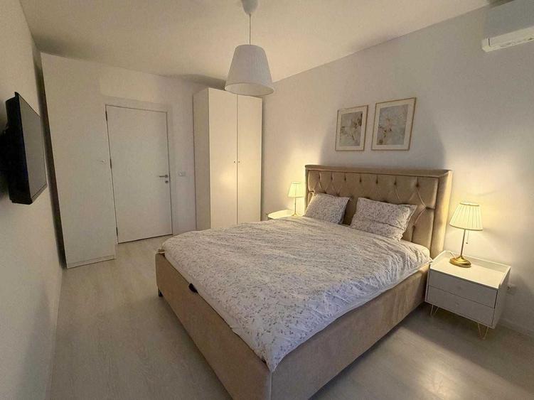 Apartament cu 2 camere decomandat în Apărătorii Patriei