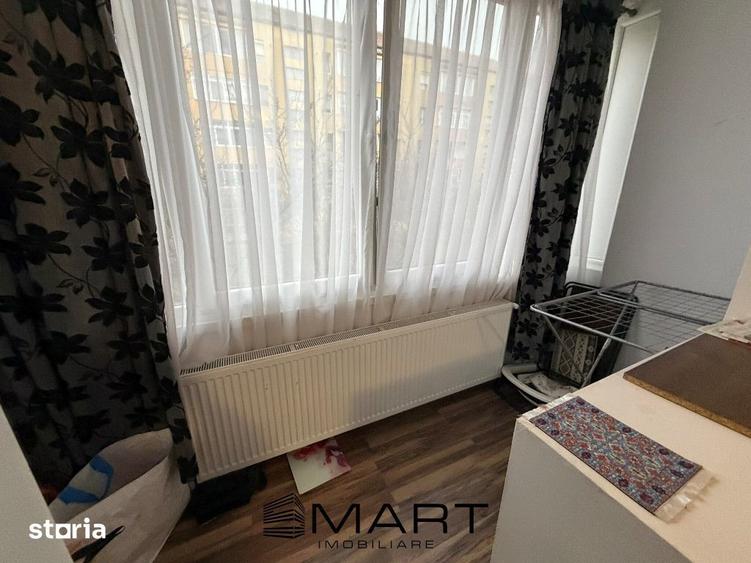 Apartament cu 3 camere semidecomandat, mobilat în Mihai Viteazul