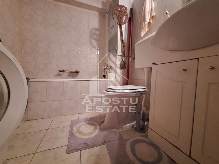Apartament cu 4 camere decomandat în Aurel Vlaicu