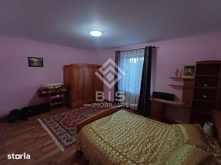 Casă cu 5 camere cu Teren 2194 Mp în Șintereag