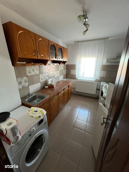 Apartament cu 2 camere semidecomandat, mobilat în Spitalul Județean