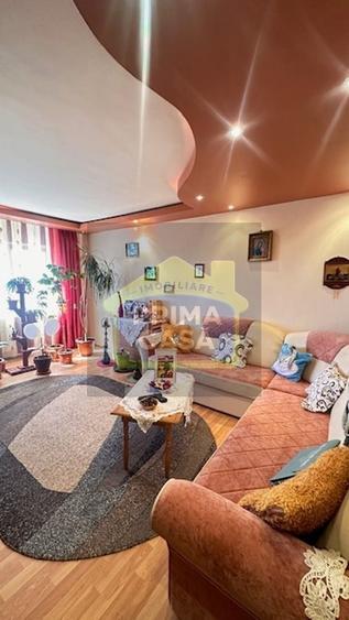 Apartament cu 3 camere decomandat, mobilat în Bogdan Vodă
