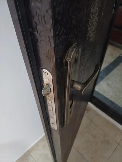 Garsonieră decomandată în Podul de Piatră