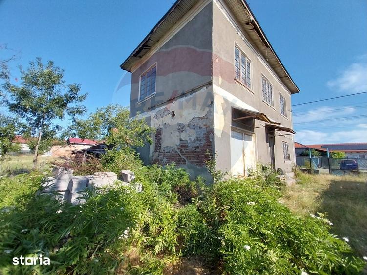 Casă cu 5 camere cu Teren 1008 Mp în Bucovăț
