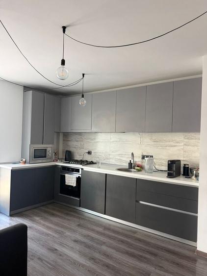 Apartament cu 3 camere decomandat în Dosu Bricii