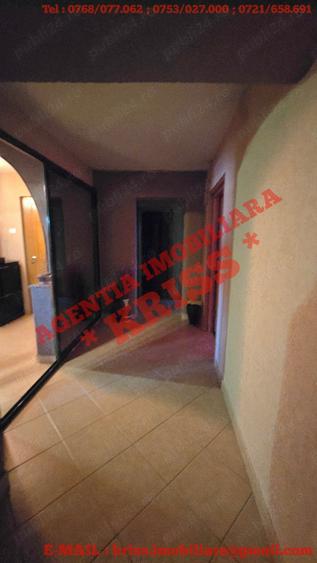 Apartament cu 4 camere decomandat în Găvana