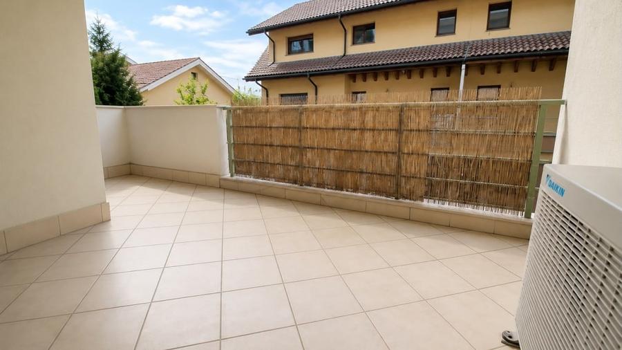 Apartament cu 2 camere decomandat, mobilat în Nordului