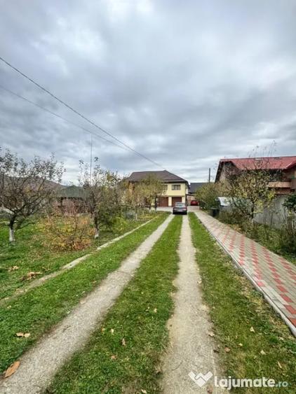 Casă cu 5 camere cu Teren 1310 Mp în Central