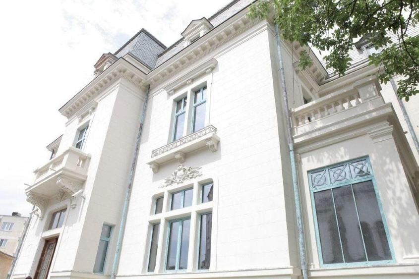 Casă individuală cu 21 camere cu Canalizare în Unirii