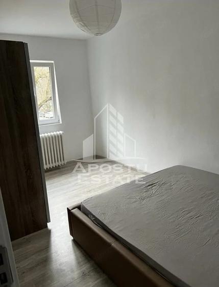 Apartament cu 3 camere semidecomandat în Dacia