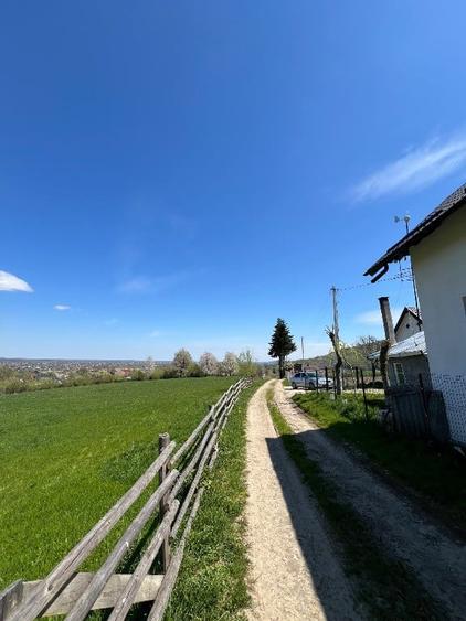 Teren de 2100 mp, în Putna
