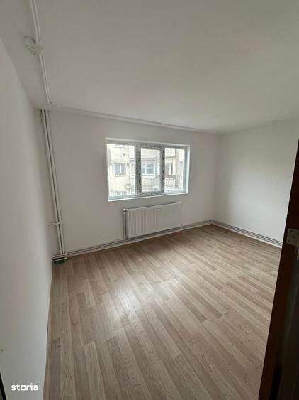 Apartament cu 2 camere decomandat în Exterior Vest