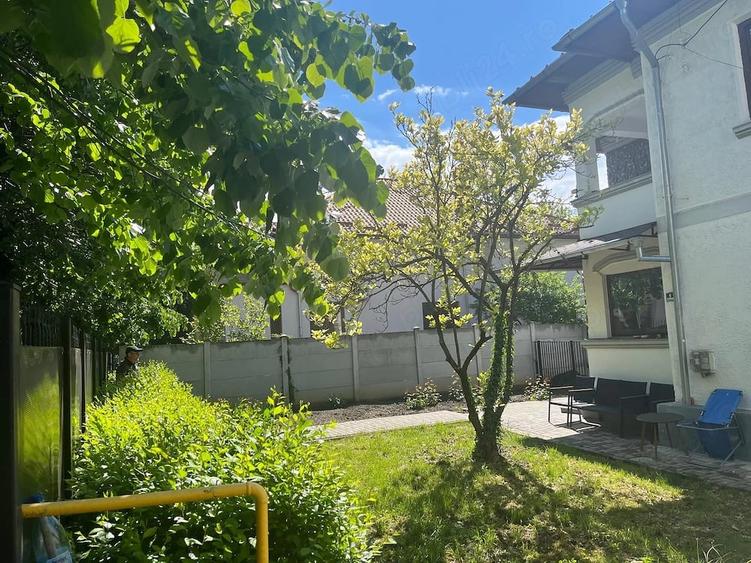 Casă cu 5 camere cu Teren 600 Mp în Ultracentral