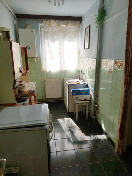 Apartament cu 2 camere decomandat în Aleea Carpați