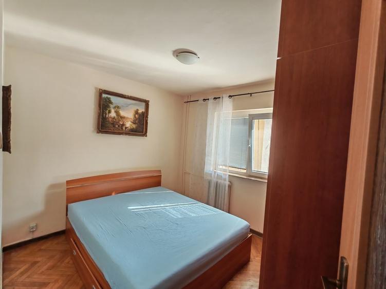Apartament cu 2 camere semidecomandat în Complex Studențesc