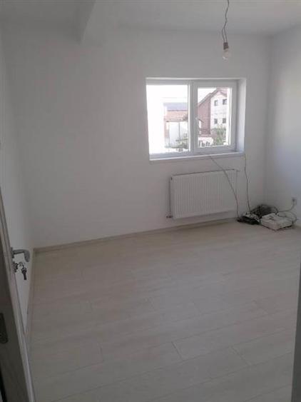 Duplex cu 4 camere cu Canalizare în Alexandriei