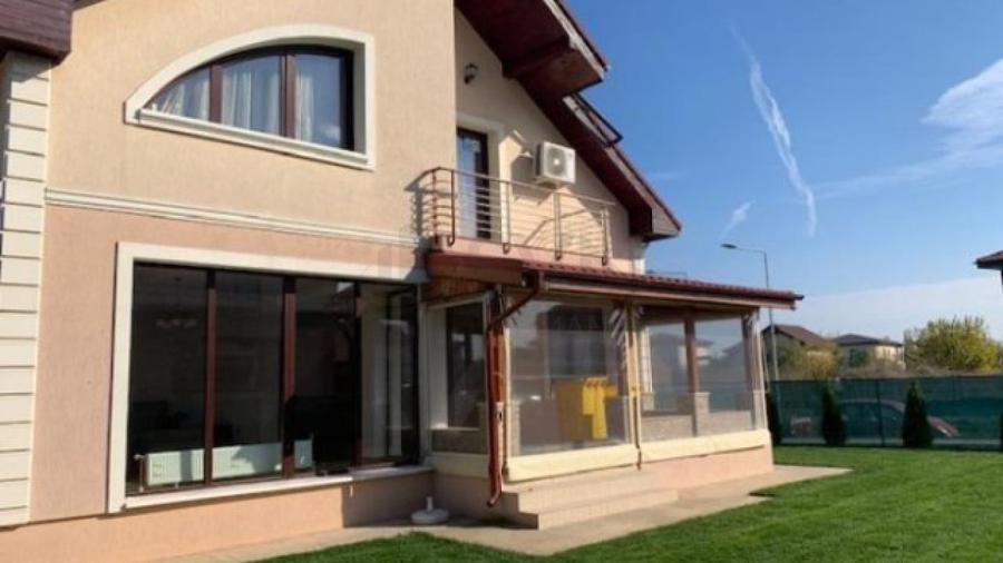 Casă individuală cu 3 camere cu Garaj în Băneasa