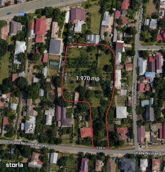 Teren de 1970 mp, în Central