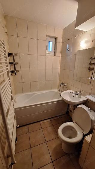 Apartament cu 2 camere decomandat în Calea București