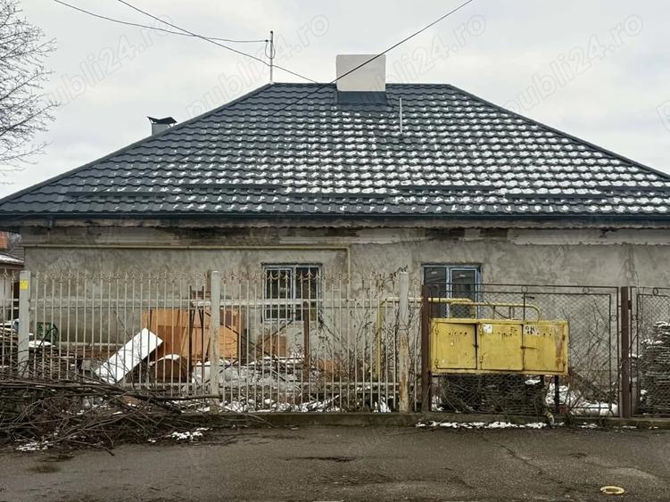Casă cu 6 camere cu Teren 400 Mp în Central