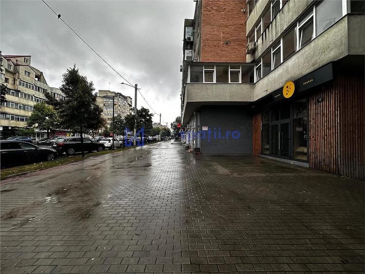 Spațiu comercial, de 52 mp, în Filiași