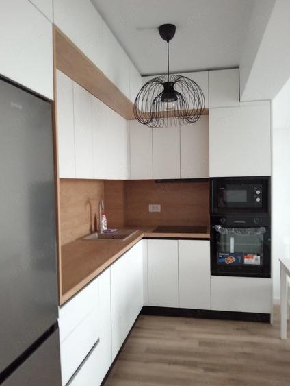 Apartament cu 3 camere decomandat în Nufărul