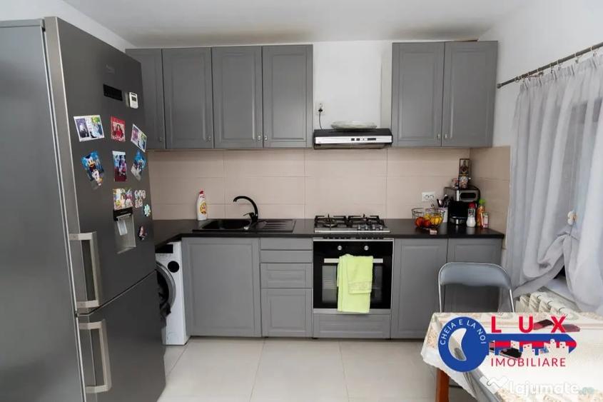 Casă cu 4 camere cu Teren 722 Mp în Păcii