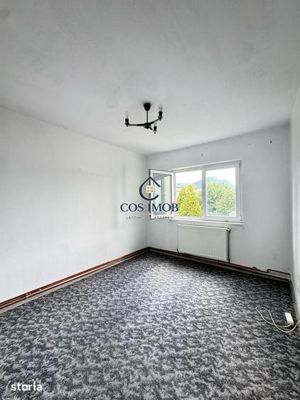 Apartament cu 4 camere în Hărmanului