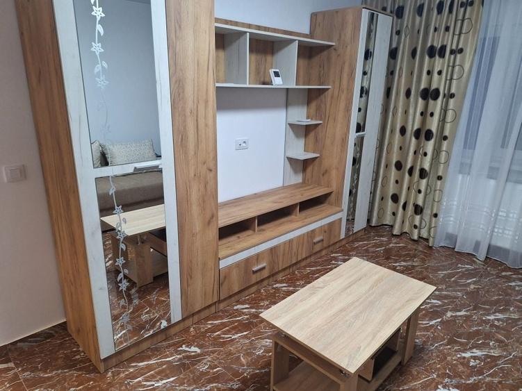 Apartament cu 2 camere decomandat în Micro 21