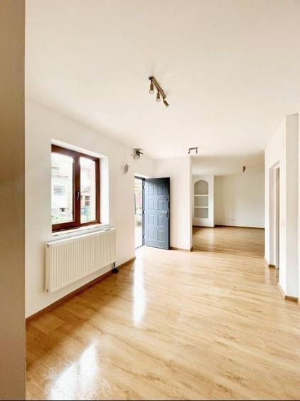 Apartament cu 3 camere decomandat în Ultracentral
