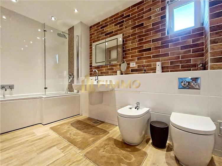 Apartament cu 5 camere decomandat, mobilat în Burdujeni