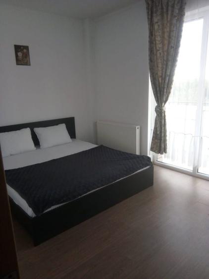 Apartament cu 3 camere semidecomandat în Lotrioara