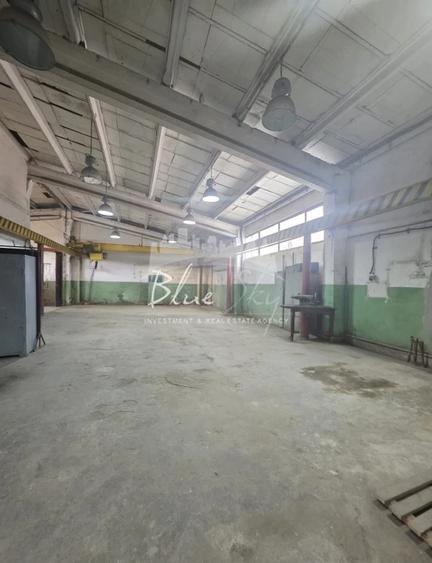 Spațiu comercial, de 685 mp, în Far