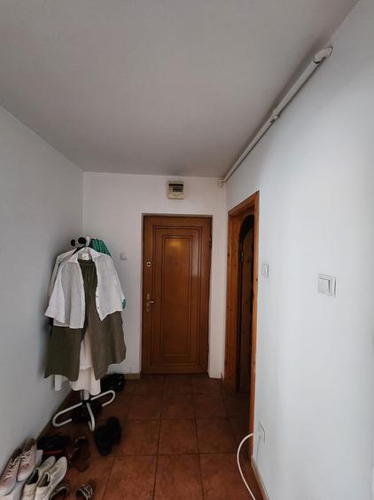 Apartament cu 3 camere decomandat în Nerva Traian